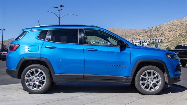 2022 Jeep Compass Latitude Lux 4x4