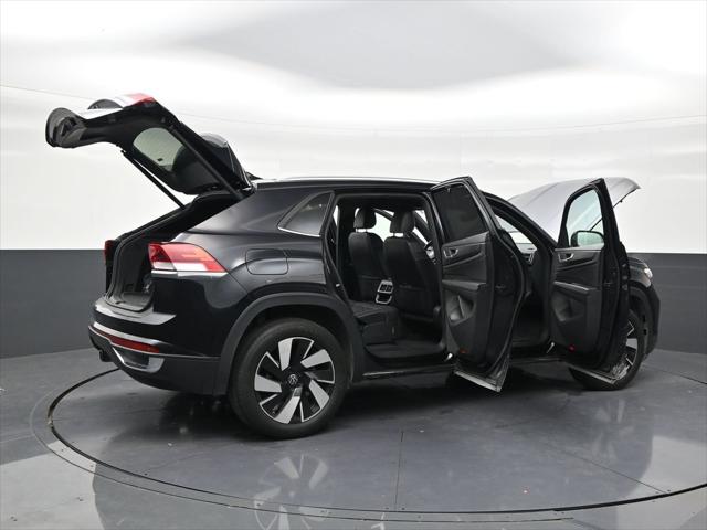 2024 Volkswagen Atlas Cross Sport 2.0T SE w/Technology