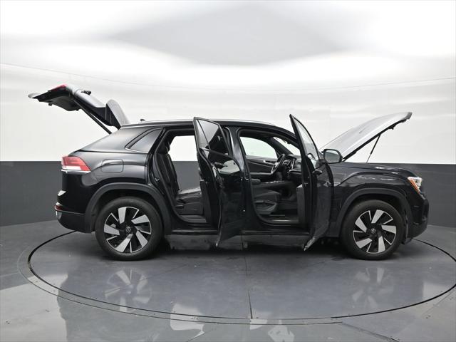 2024 Volkswagen Atlas Cross Sport 2.0T SE w/Technology