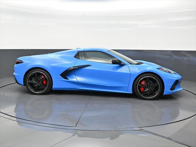 2025 Chevrolet Corvette Stingray RWD Convertible 2LT