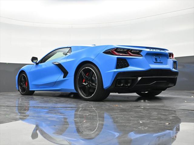 2025 Chevrolet Corvette Stingray RWD Convertible 2LT