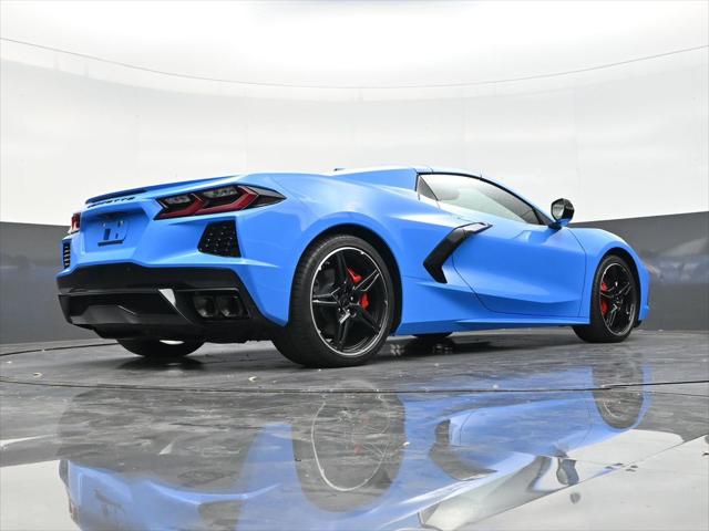 2025 Chevrolet Corvette Stingray RWD Convertible 2LT