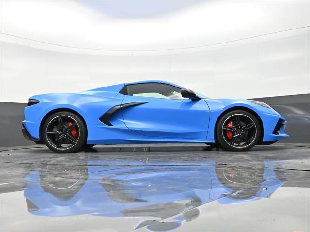 2025 Chevrolet Corvette Stingray RWD Convertible 2LT