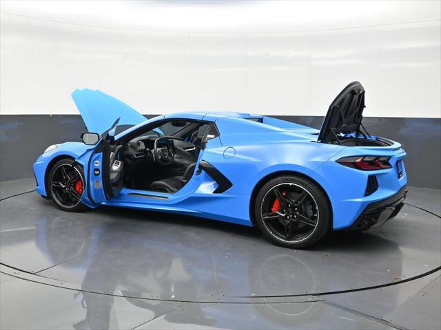 2025 Chevrolet Corvette Stingray RWD Convertible 2LT