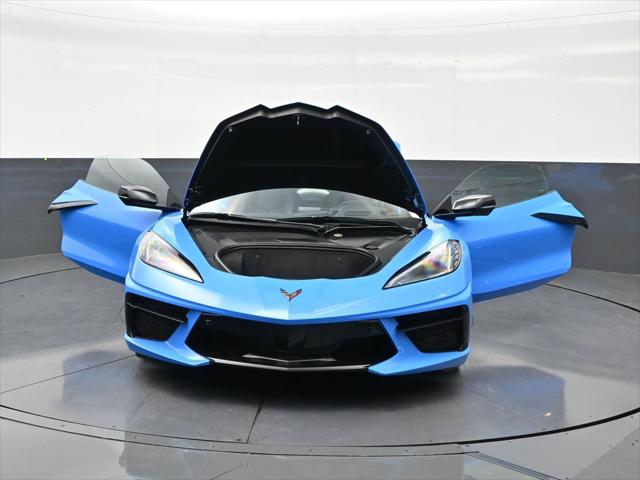 2025 Chevrolet Corvette Stingray RWD Convertible 2LT