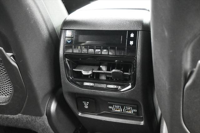 2023 Jeep Grand Cherokee L Altitude 4x2