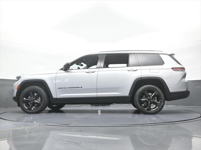 2023 Jeep Grand Cherokee L Altitude 4x2