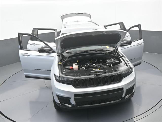 2023 Jeep Grand Cherokee L Altitude 4x2