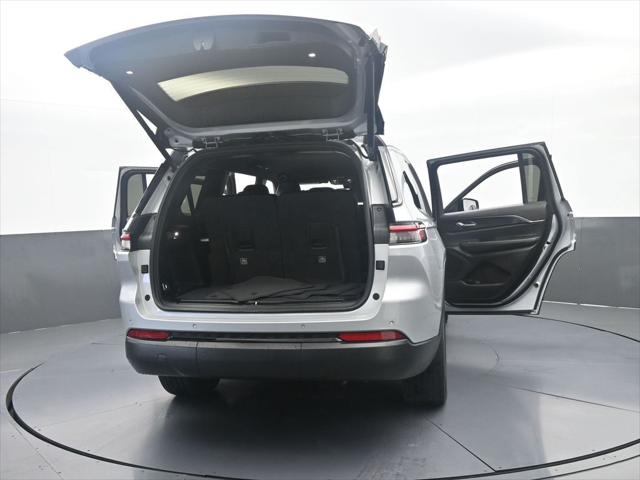2023 Jeep Grand Cherokee L Altitude 4x2