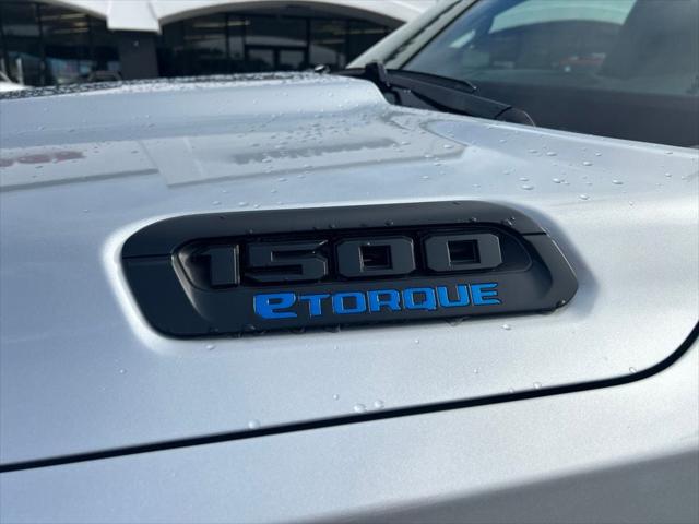 2026 RAM 1500 RAM 1500 TRADESMAN QUAD CAB 4X4 64 BOX