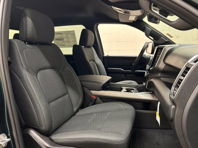 2026 Ram 1500 Express Crew Cab 4x4 57 Box