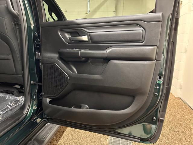 2026 Ram 1500 Express Crew Cab 4x4 57 Box