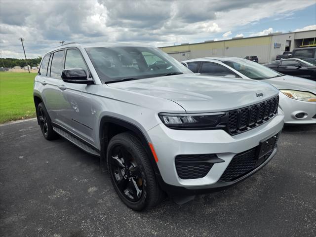 2025 Jeep Grand Cherokee Altitude 4x4