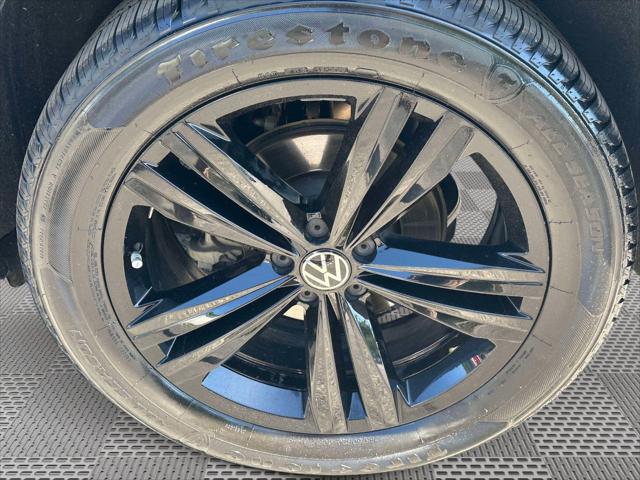 2023 Volkswagen Atlas 3.6L V6 SEL R-Line Black