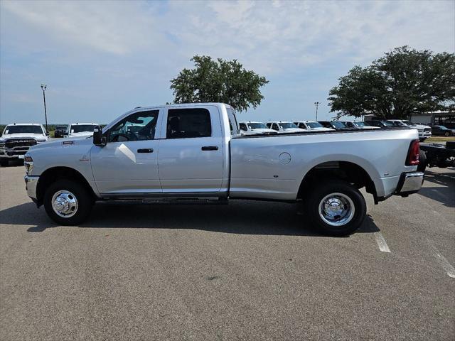 2026 RAM Ram 3500 RAM 3500 TRADESMAN CREW CAB 4X4 8 BOX