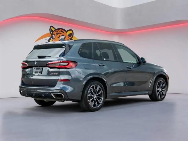 2022 BMW X5 M50i
