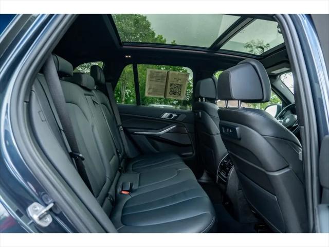 2022 BMW X5 M50i