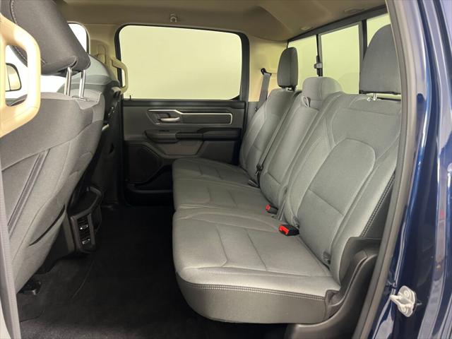 2020 Ram 1500 Big Horn Crew Cab 4x4 5'7" Box