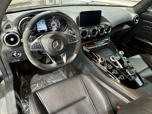 2016 Mercedes-Benz AMG GT S