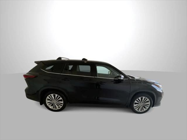 2024 Toyota Highlander Platinum