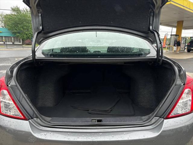 2016 Nissan Versa 1.6 SV