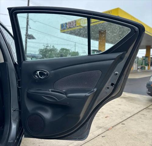 2016 Nissan Versa 1.6 SV