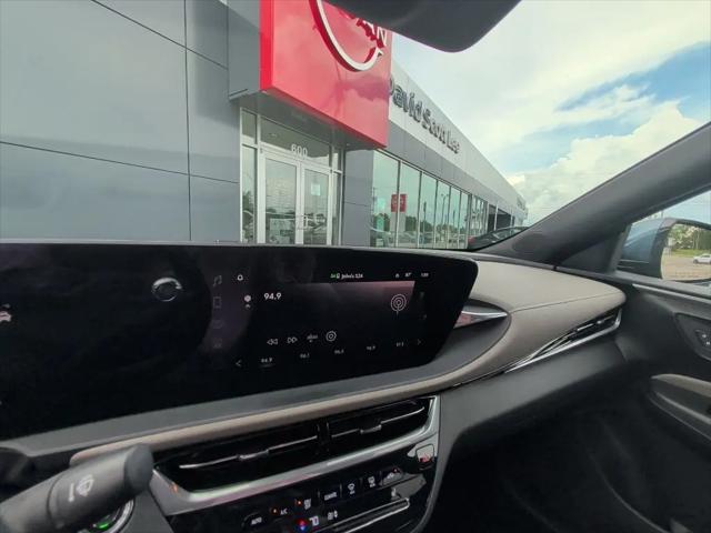 2024 Buick NV Avenir FWD