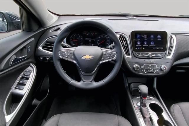 2025 Chevrolet Malibu FWD RS