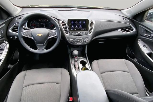 2025 Chevrolet Malibu FWD RS