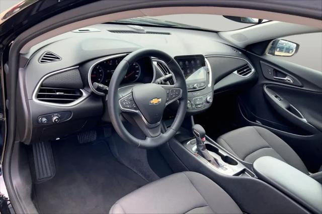 2025 Chevrolet Malibu FWD RS
