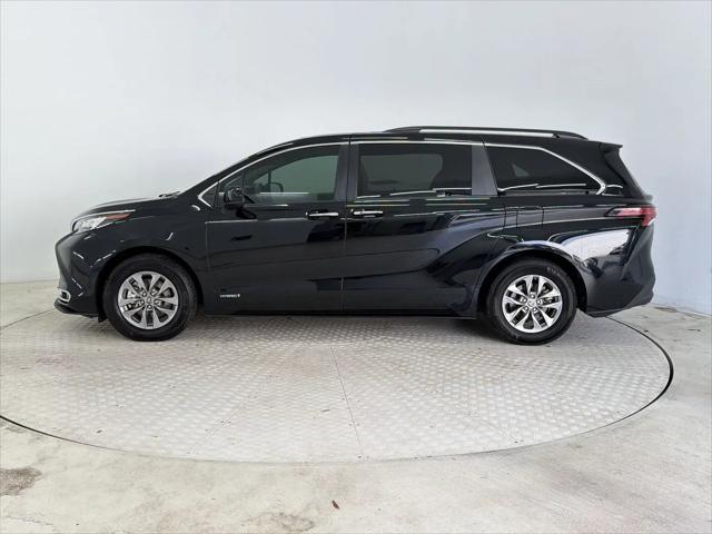 2021 Toyota Sienna XLE