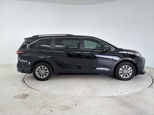 2021 Toyota Sienna XLE