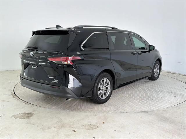 2021 Toyota Sienna XLE