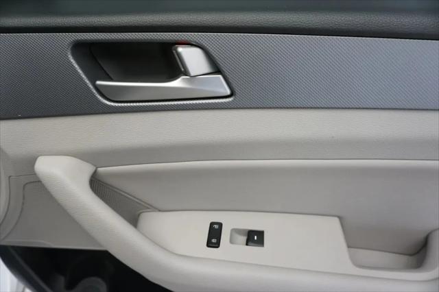 2017 Hyundai Sonata Hybrid SE