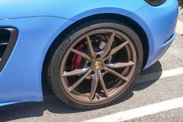 2024 Porsche 718 Boxster S