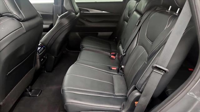 2023 INFINITI QX60 LUXE AWD