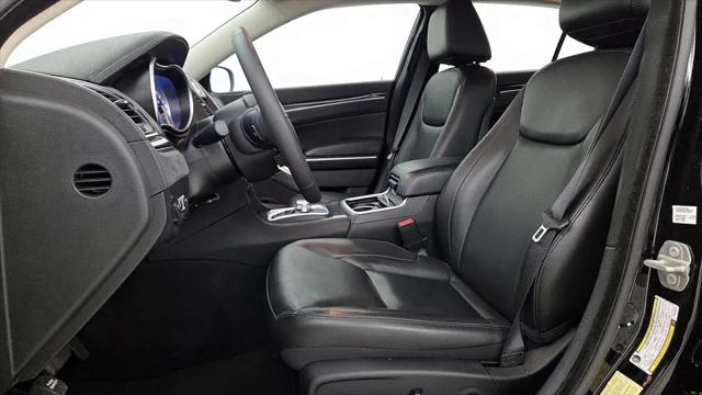 2023 Chrysler 300 Touring L AWD