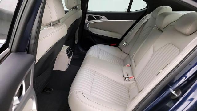 2022 Genesis G70 2.0T RWD
