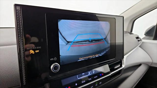 2025 Toyota Sienna LE