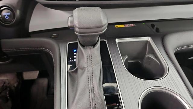 2025 Toyota Sienna LE