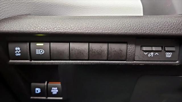 2025 Toyota Sienna LE