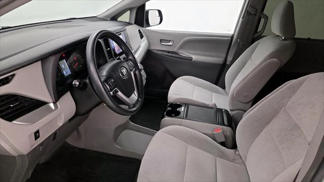 2017 Toyota Sienna LE 8 Passenger
