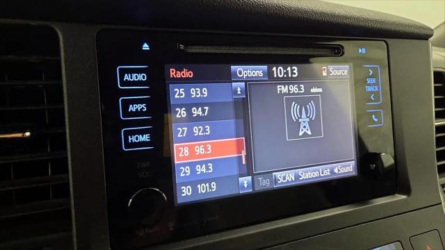 2017 Toyota Sienna LE 8 Passenger