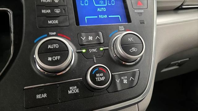 2017 Toyota Sienna LE 8 Passenger