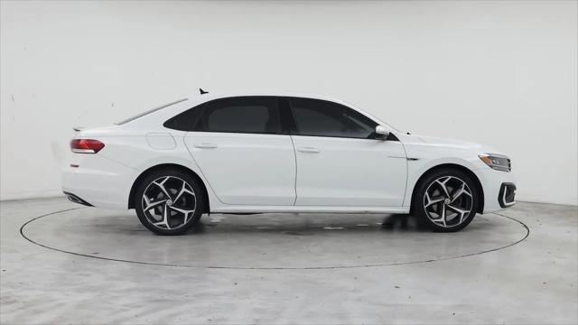 2022 Volkswagen Passat 2.0T R-Line
