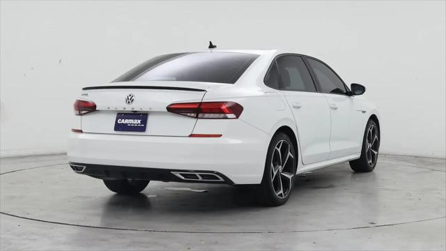 2022 Volkswagen Passat 2.0T R-Line