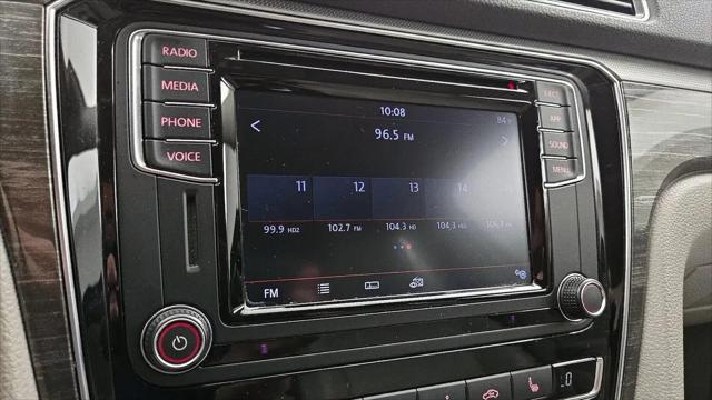 2018 Volkswagen Passat 2.0T SE