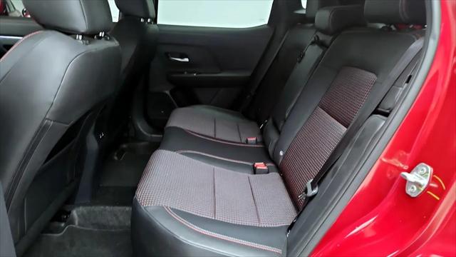 2025 Nissan Kicks SR FWD