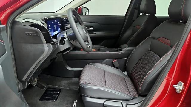 2025 Nissan Kicks SR FWD
