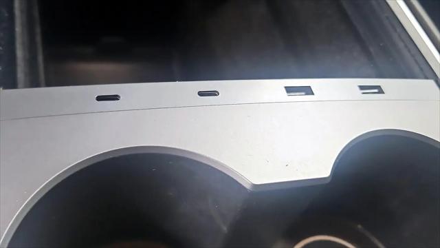2024 Tesla Model Y Long Range Single Motor Rear-Wheel Drive